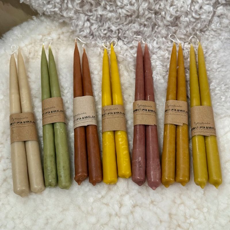 Handstöpta bivaxljus 2-pack Tranbär