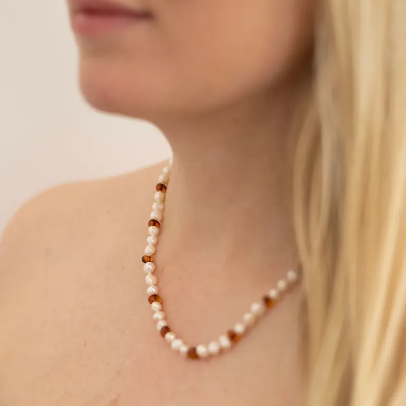 Bärnstenshalsband PEARLY CARAMEL