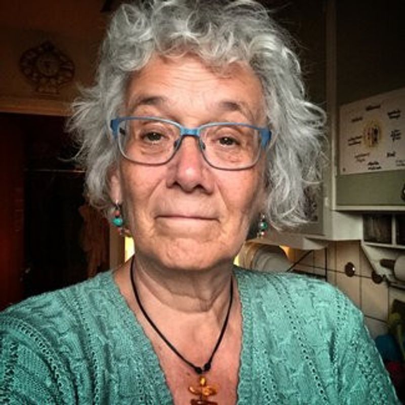 Kom till Sångbäcken, Hélène Bohman Blomqvist