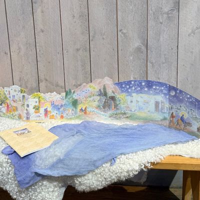 Adventskalender Marias Lilla Åsna, Åsnans Förlag