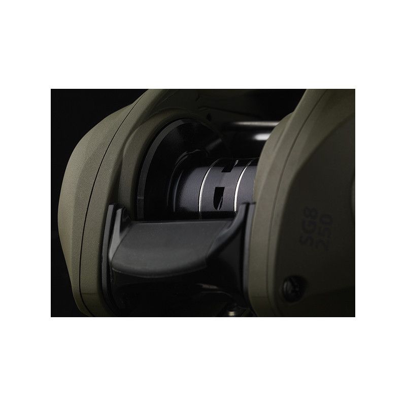 Savage Gear SG8 250 BC LH/RH