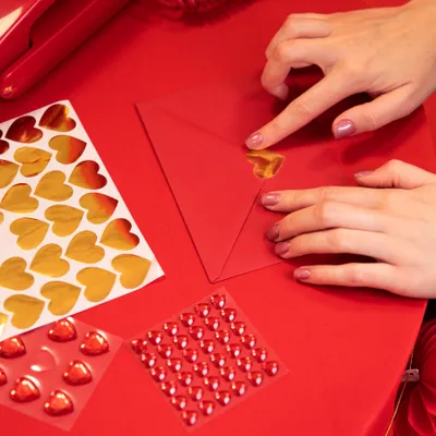 Hjärtformade klistermärken guld, 30st