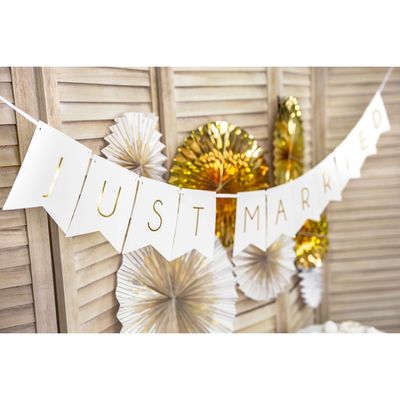 Girlang Just Married