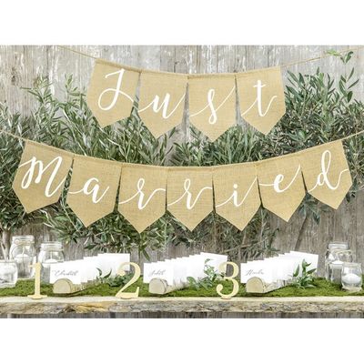 Banner av Juteväv "Just Married"