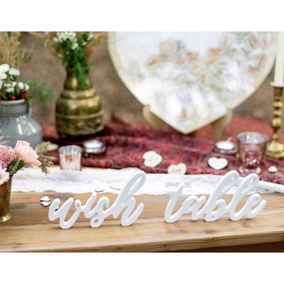 Träbokstäver "Wish Table"