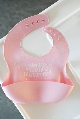 Mjuk haklapp i rosa: Men jag är ju helt fantastisk!