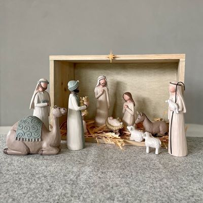 Julkrubba med stall - 13 cm