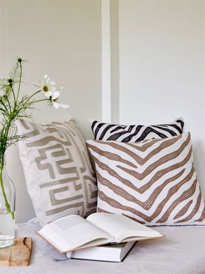 Hank Beige Zebra Kuddfodral 45x45 Redlunds