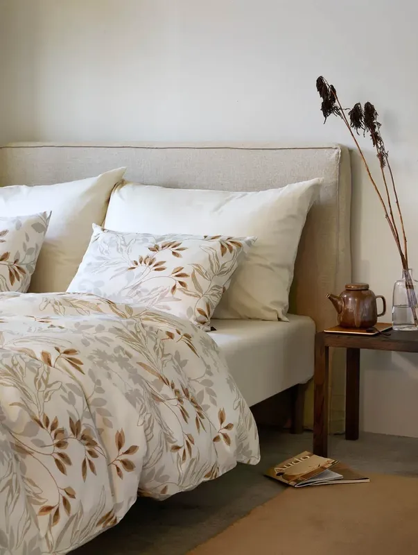 Nadja Elfenben Satin Blommigt Bäddset Enkeltäcke 150x210 Höie