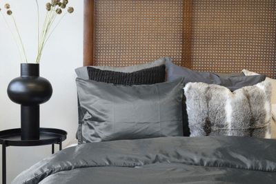 Glamoursatin Antracite Bäddset Enkeltäcke 150x210 Harmony