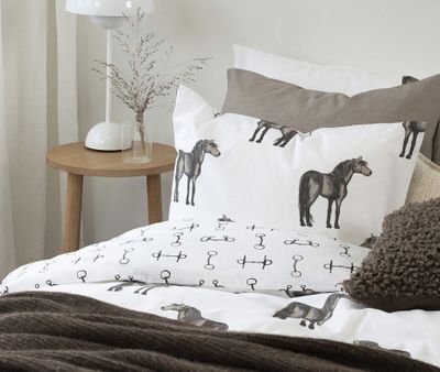 Wendy Brun Hästar Barn Bäddset Enkeltäcke 150x210 Borganäs of Sweden