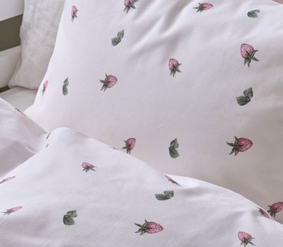 Jordgubbsdröm Rosa Bäddset Enkeltäcke 150x210 Borganäs of Sweden