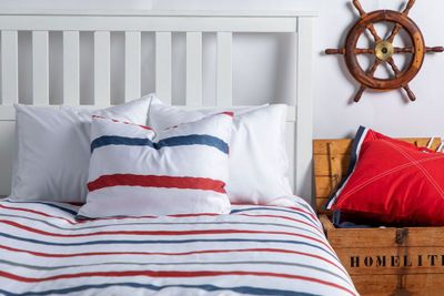 Falsterbo Marin Maritim Kuddfodral 50x60 Lord Nelson Victory