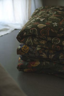 Bandene Grön Satin Bäddset Enkeltäcke 150x210 Kosta Linnewäfveri