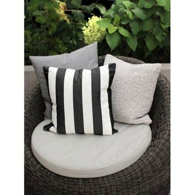 Dis Svart Kuddfodral 50x50 Svanefors