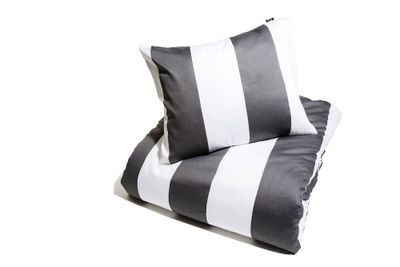 Fjällbacka Randigt Grå Satin Bäddset Enkeltäcke 150x210 Kosta Linnewäfveri