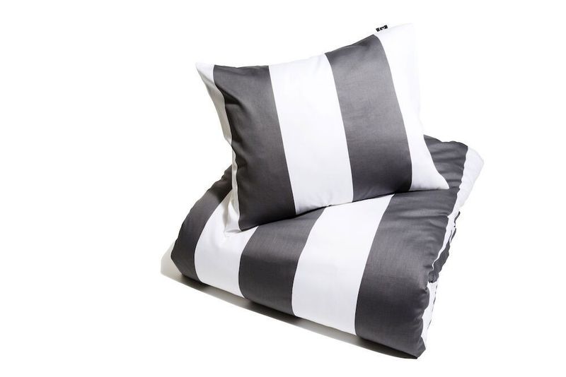 Fjällbacka Randigt Grå Satin Bäddset Enkeltäcke 150x210 Kosta Linnewäfveri