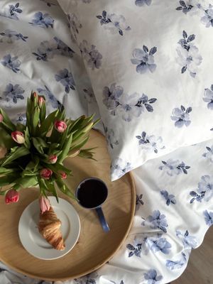 Mona Blå/Vit Satin Blommigt Bäddset Enkeltäcke 150x210 Classic Textile