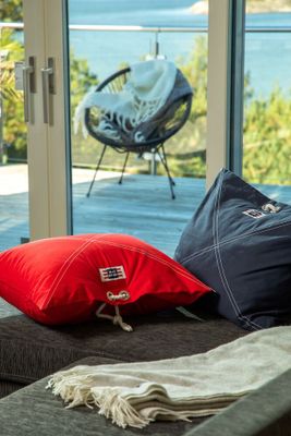 Falsterbo Röd Maritim Kuddfodral 50x60 Lord Nelson Victory