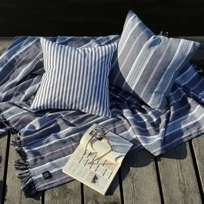 Elsa Marin/Ljusgrå Randigt 45x45 Kuddfodral Recycled by Wille