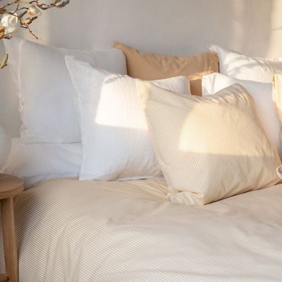 Thelma Gul Randigt Bäddset Enkeltäcke 150x210 Borganäs of Sweden