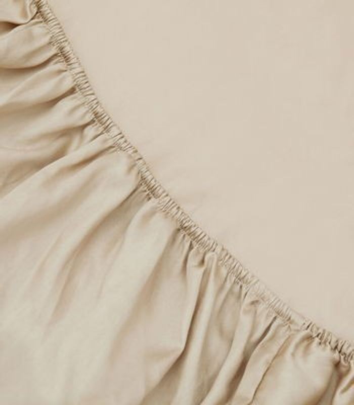 Dra på lakan Satin Sand 160x200 Kosta Linnewäfveri