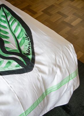 Tulip Satin Bäddset Enkeltäcke 150x210 Kosta Linnewäfveri