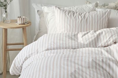 Mirjam Rosa Randigt Bäddset Enkeltäcke 150x210 Borganäs of Sweden