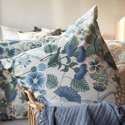 Blombacken Blå Blommigt Bäddset Enkeltäcke 150x210 Borganäs of Sweden