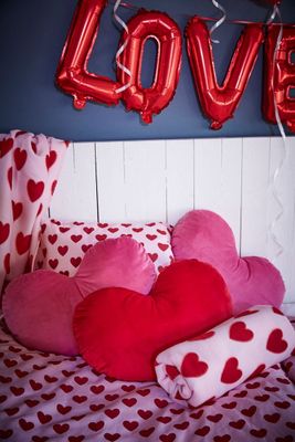 Valentine Hjärtformad Kudde Röd 50x32 Noble House