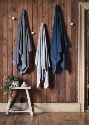 Badrumshandduk Strukturvävd Frotté Grå Kosta Linnewäfveri