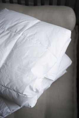 Hotelltäcke Svalt 500g 150x200 Borganäs of Sweden