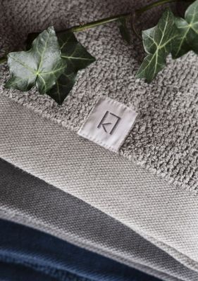 Badrumshandduk Strukturvävd Frotté Grå Kosta Linnewäfveri