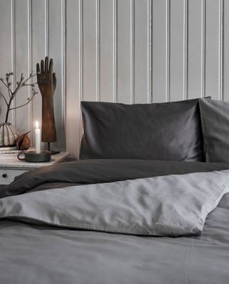 Manchester Satin Mörkgrå Bäddset Enkeltäcke 150x210 Kosta Linnewäfveri