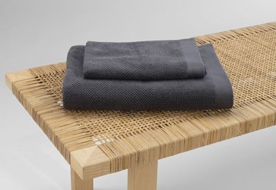 Enzo Mörkblå Badrumshandduk Frotté Borganäs of Sweden