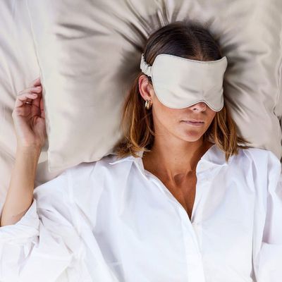 Sovmask Champagne Siden 24x11 cm - Gripsholm