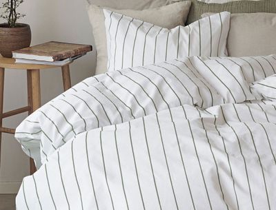 Saga Grön Randigt Bäddset Dubbeltäcke 220x210 Borganäs of Sweden