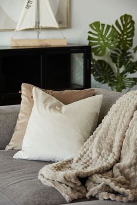 Kuddfodral Sammet Beige 45x45 Noble House