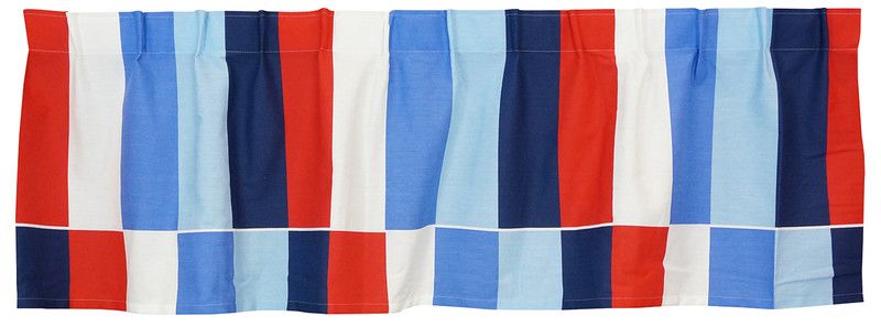 Kappa på metervara Lidingö med ränder i blått rött och vitt från Arvidssons Textil.