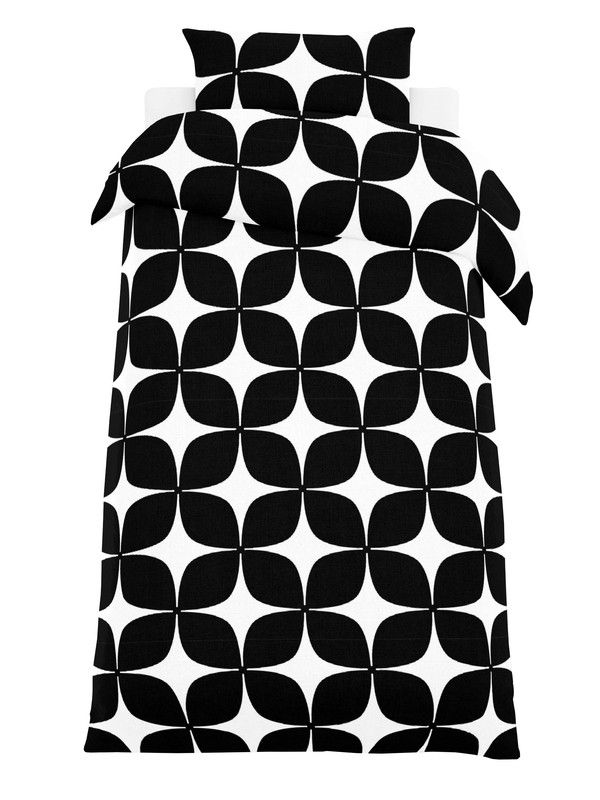 Diamant påslakan med vit botten och svart mönster från Arvidssons textil