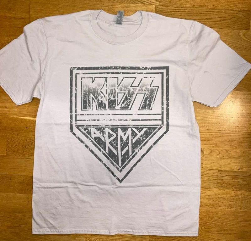 KISS  " Kiss army " B/W