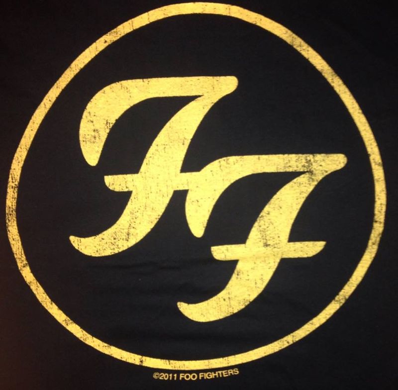 Foo Fighters T-Shirt logo