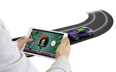 Köp Scalextric Spark Plug Batman vs Joker bilbana