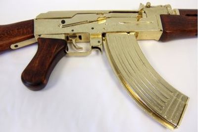 DENIX AK-47 REPLIKA FÖRGYLLD MED TRÄSTOCK (LICENSFRI)