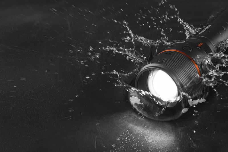En otroligt prisvärd ficklampa med hela 3500 Lumen. IPX7 klassad.