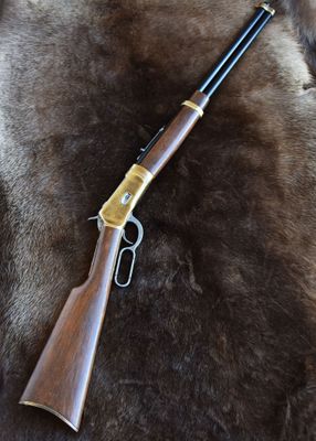 Winchester gevär Modell 1892 i exklusiv replika (licensfri, 18år)