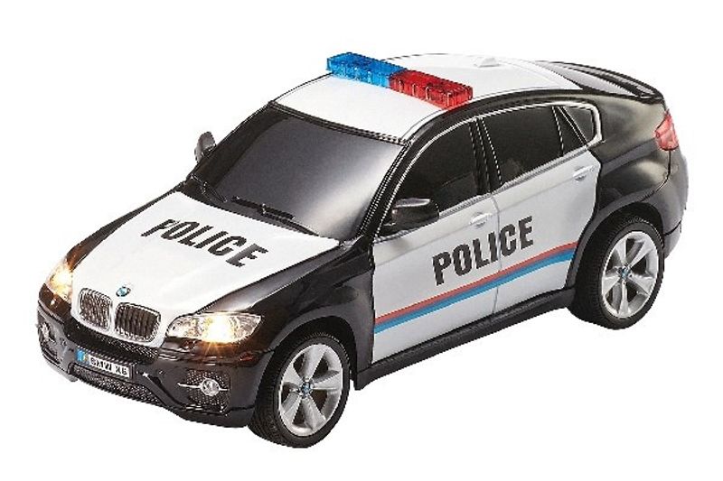 BMW X6 Radiostyrd polisbil i skala 1:24 från Revell