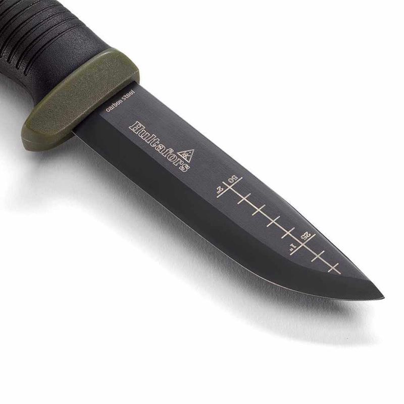 En robust friluftskniv med japanskt kolstål