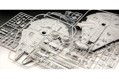 Revell 06718 Star Wars Millennium Falcon byggsats i skala 1/72