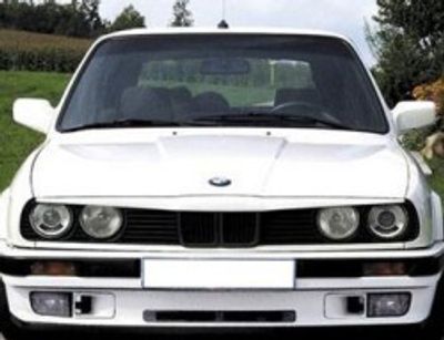 Motorhuvsförlängare BMW E30